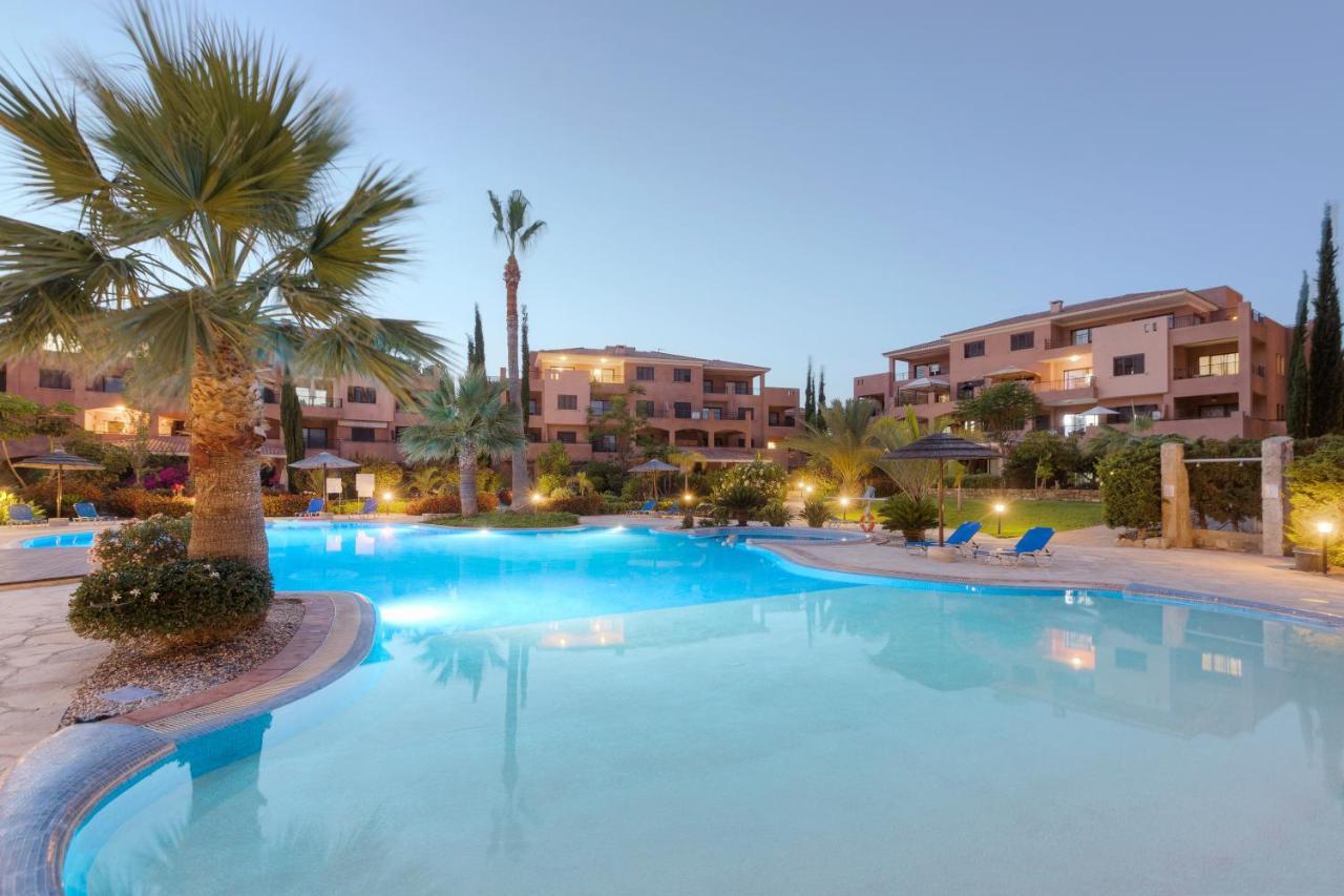 Resitour - Aphrodite Gardens Paphos Esterno foto