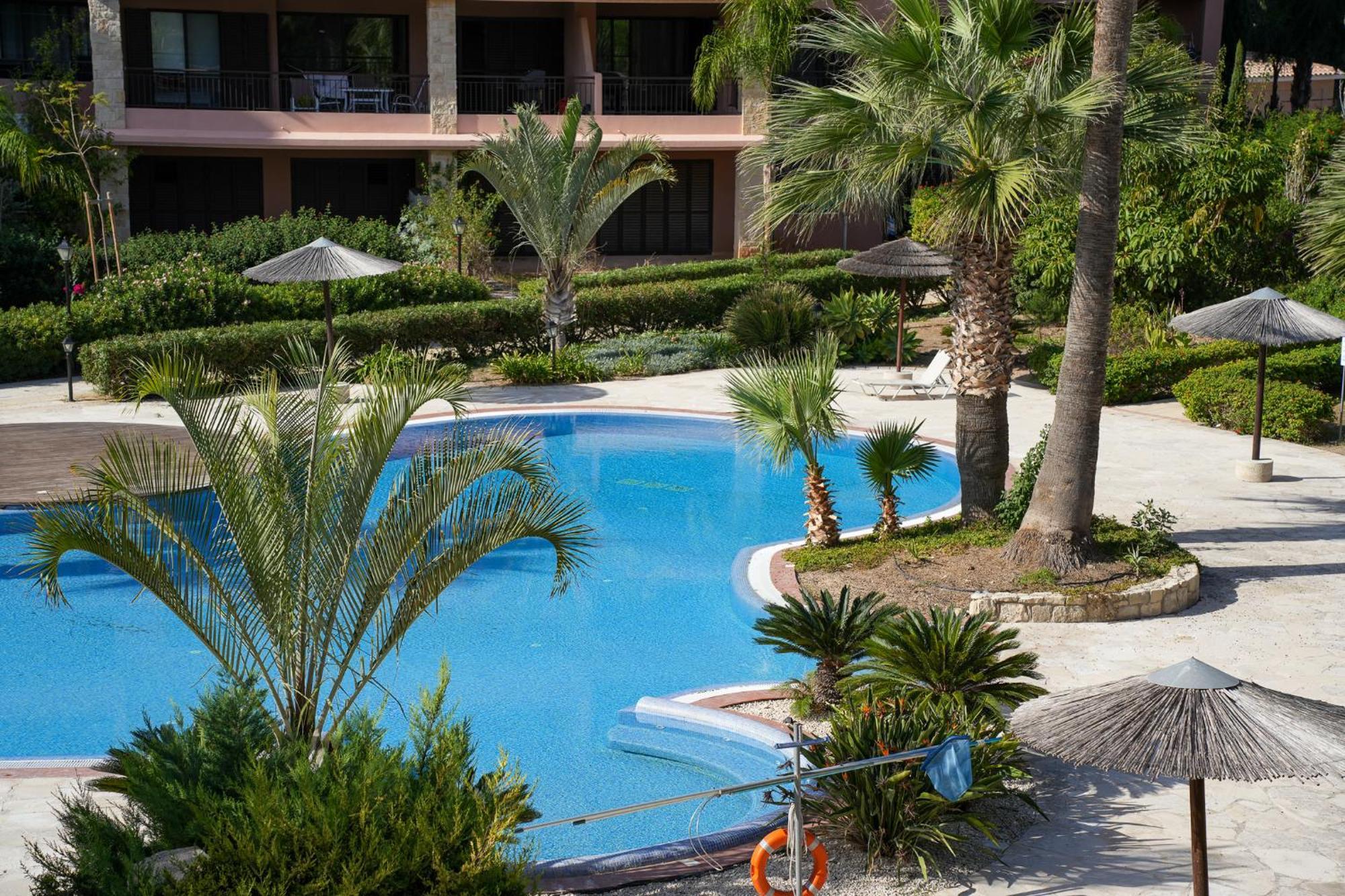 Resitour - Aphrodite Gardens Paphos Esterno foto
