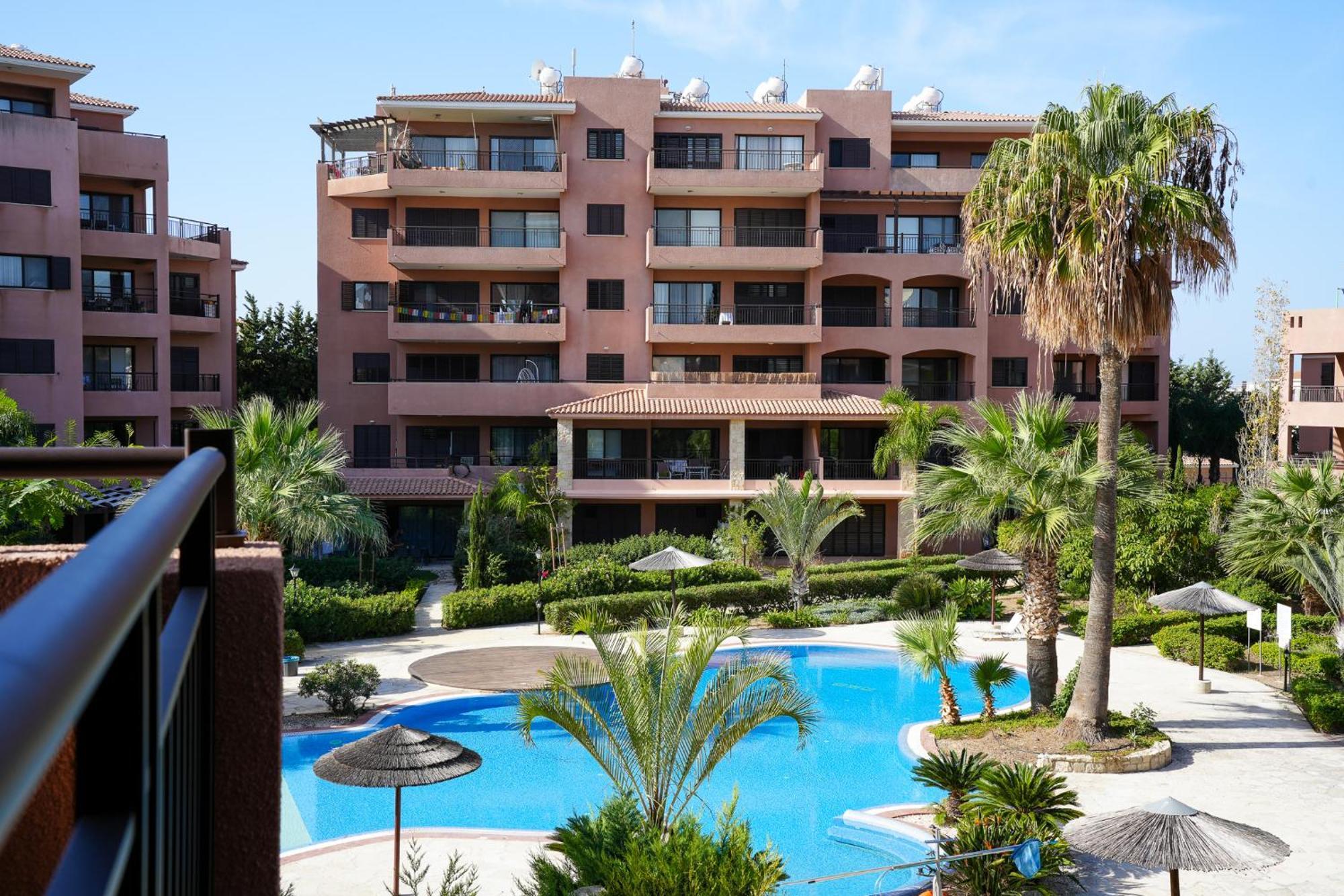 Resitour - Aphrodite Gardens Paphos Esterno foto