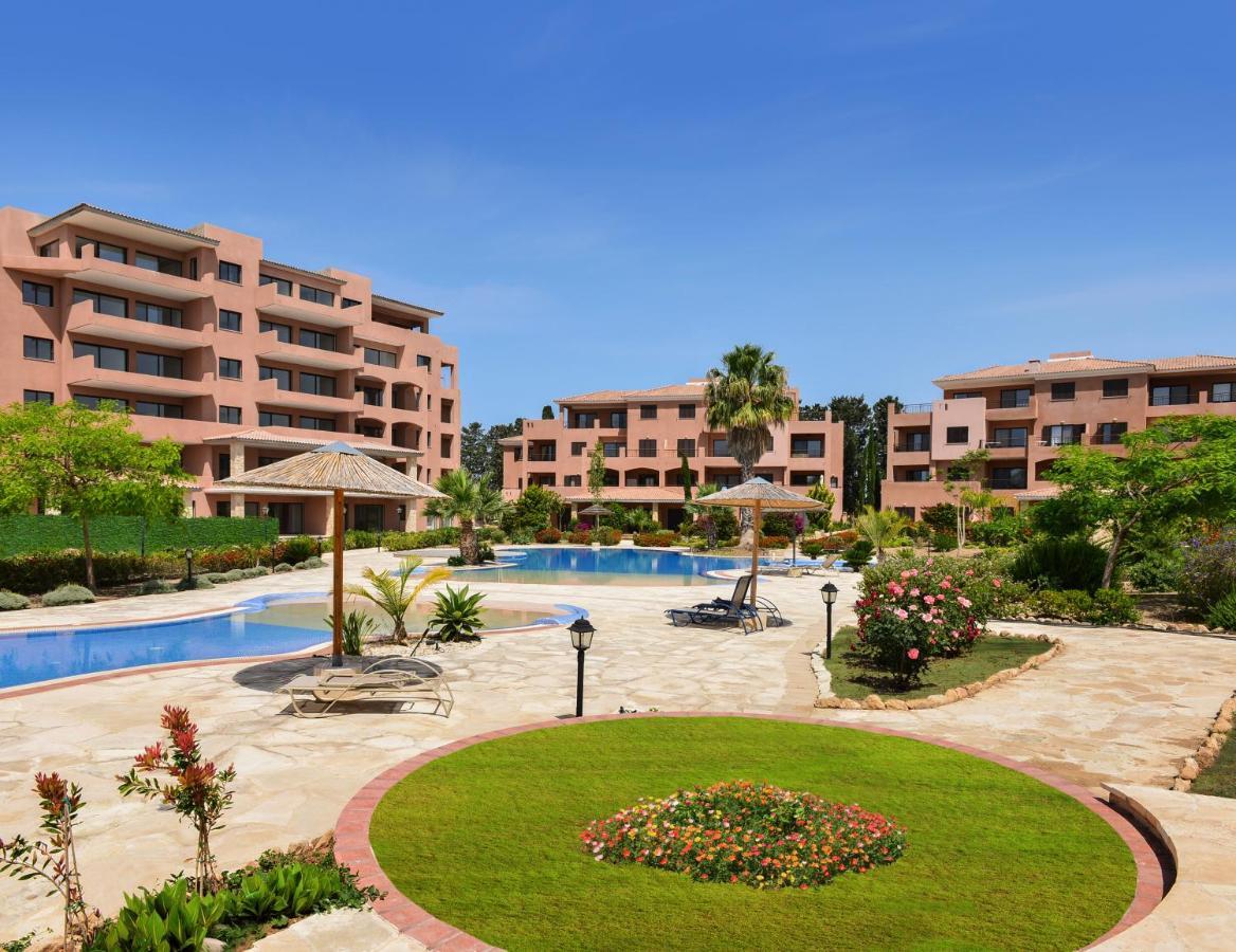 Resitour - Aphrodite Gardens Paphos Esterno foto